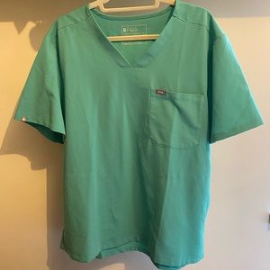 Men’s Surgical Green Chisec - Three-Pocket Scrub Top XL
